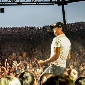 Luke Bryan tour tickets