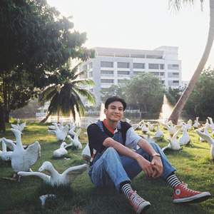 Phum Viphurit tour tickets